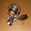 MK 100 ve zlat� barv�